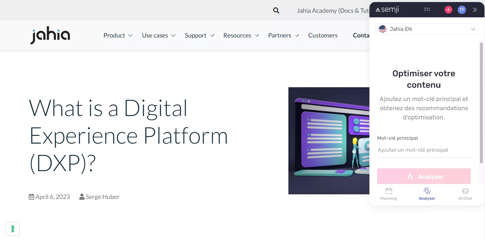 Capture d'une page d'article sur la plateforme d'expérience digitale avec, à droite, un panneau d'outil SEO proposant d'optimiser son contenu par mot-clé